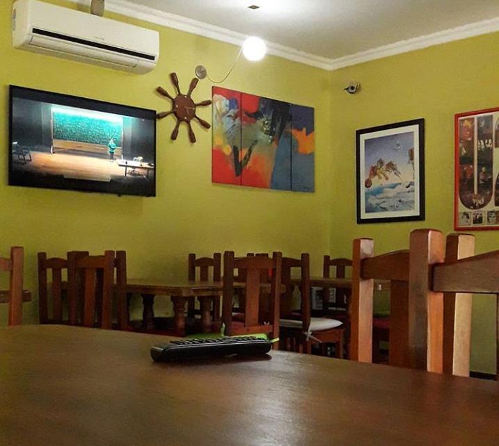 Hostel El Galeon Villa Gesell Buitenkant foto