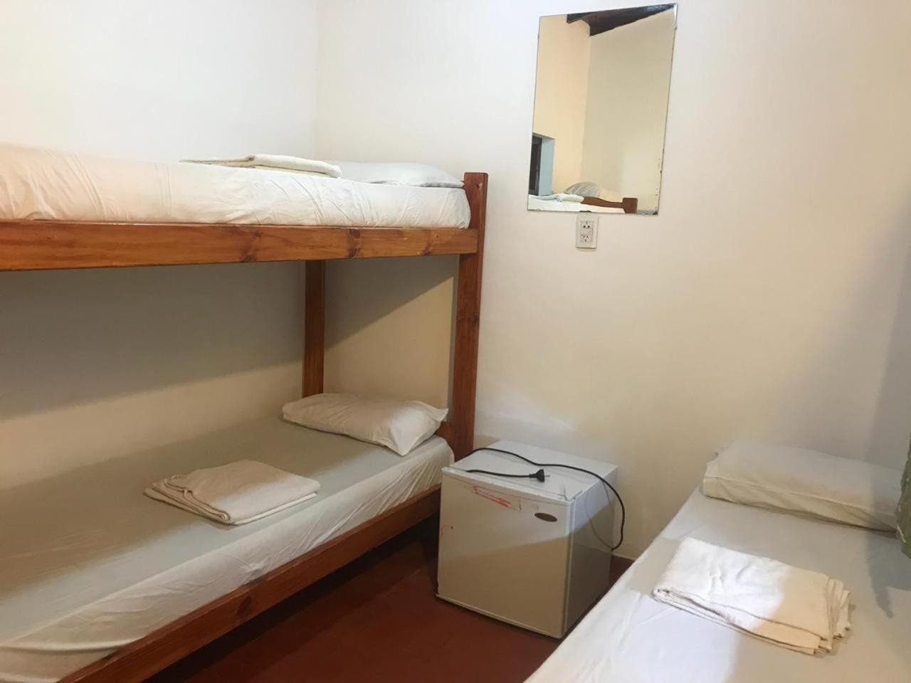 Hostel El Galeon Villa Gesell Buitenkant foto